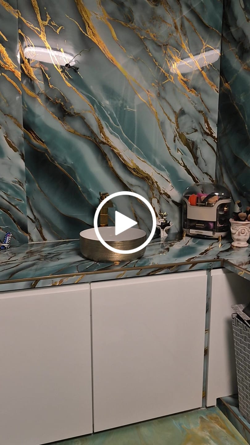 Customer video review of Plaque PVC Imitation Marbre Bleuté Oslo – Imperméable et facile à poser