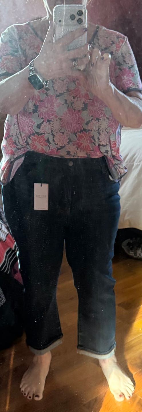 Customer photo review of Judy Blue High-Waist Skinny Capris w/ Single Cuff
