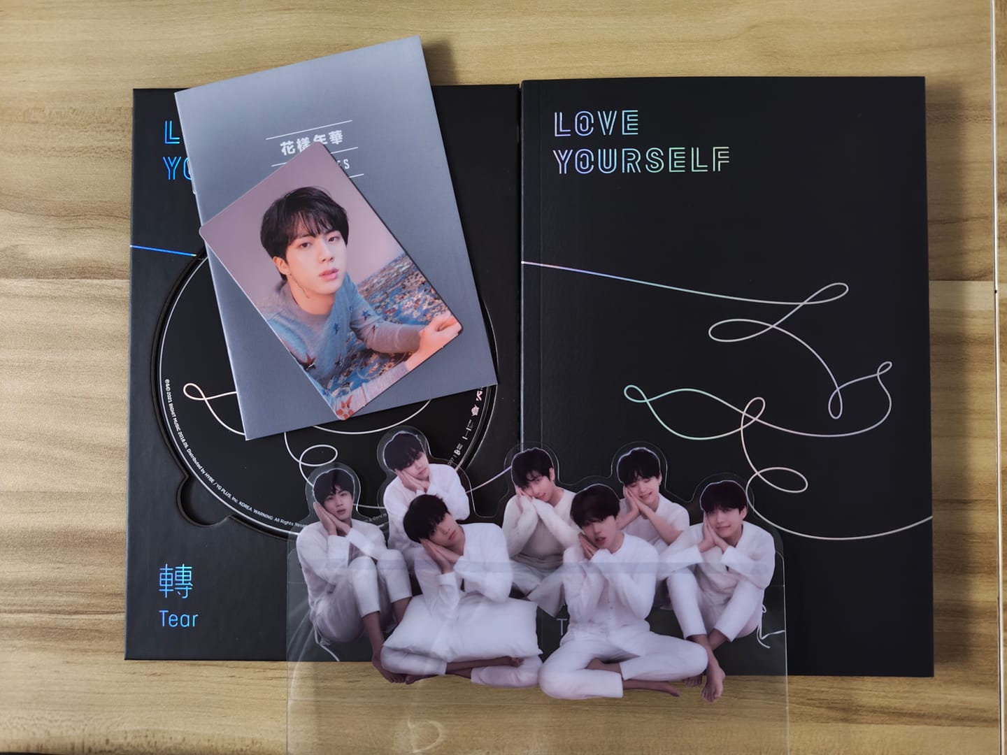Customer photo review of BTS - 3RD FULL ALBUM LOVE YOURSELF 轉 TEAR