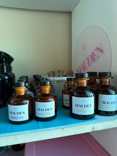 Customer photo review of Mikado 50 ml difusor vidrio ámbar curvo con tap. varillas n.