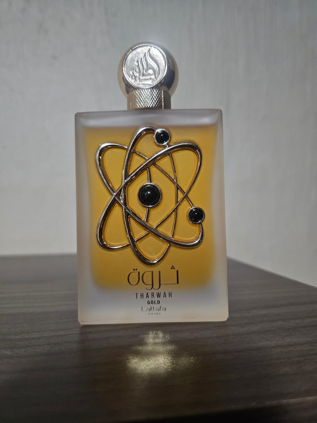 Customer photo review of Tharwah Gold Lattafa Perfumes 100ml