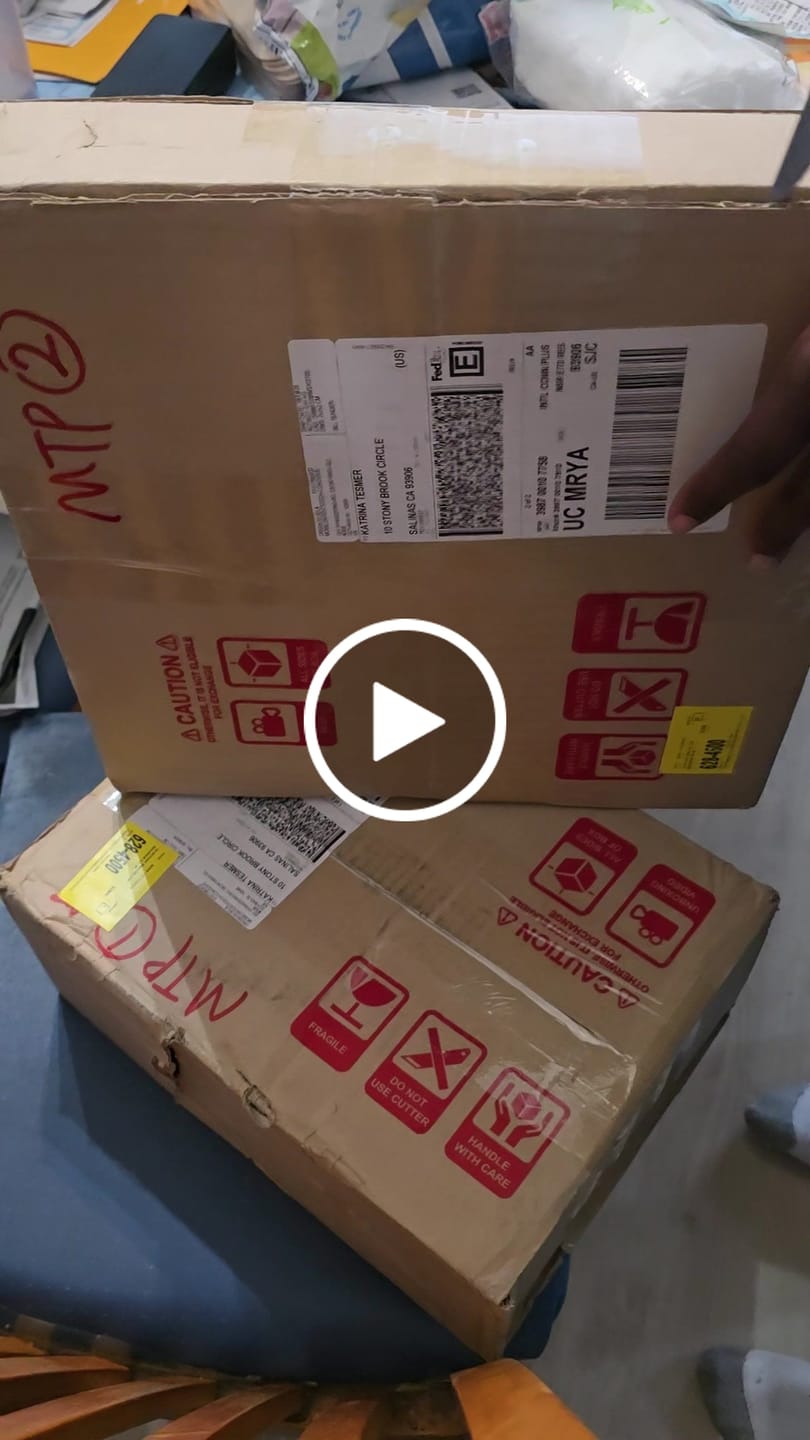 Customer video review of J-HOPE - 1ST SINGLE ALBUM JACK IN THE BOX VINYL (LIMITED EDITION)