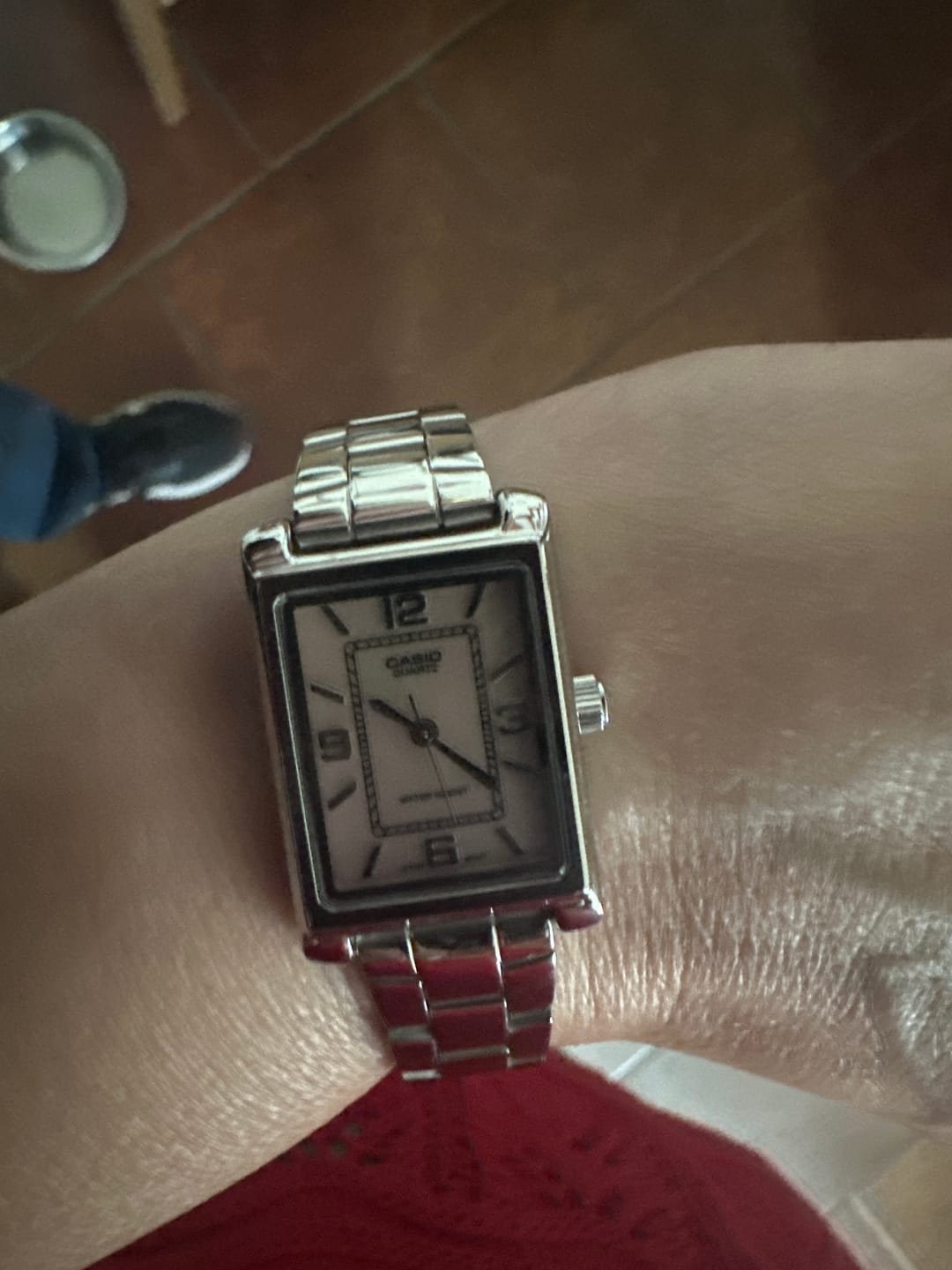 Customer photo review of Reloj Casio Tank Análogo LTP-1234DS-4A Nácar Rosa