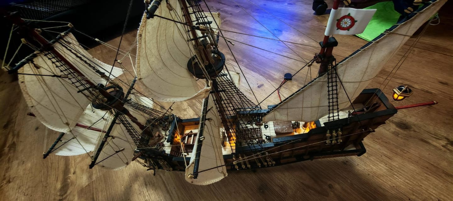 Customer photo review of Maqueta Barco Golden Hind
