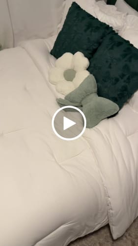 Customer video review of MarshMellow Comforter