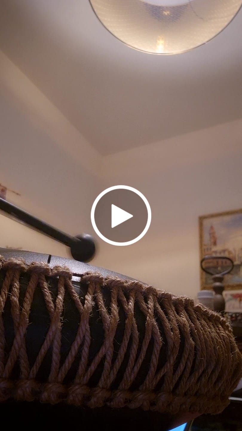 Customer video review of Sonodrum Zungentrommel - "Premium" - Handgefertigt - 35,5cm - 15 Zungen - C-Dur