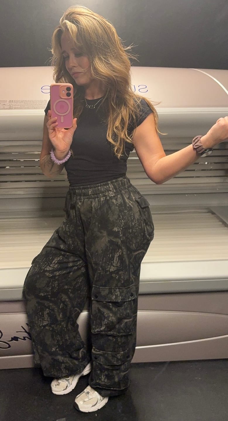 Customer photo review of W251 Hunting Season Cargo Joggers