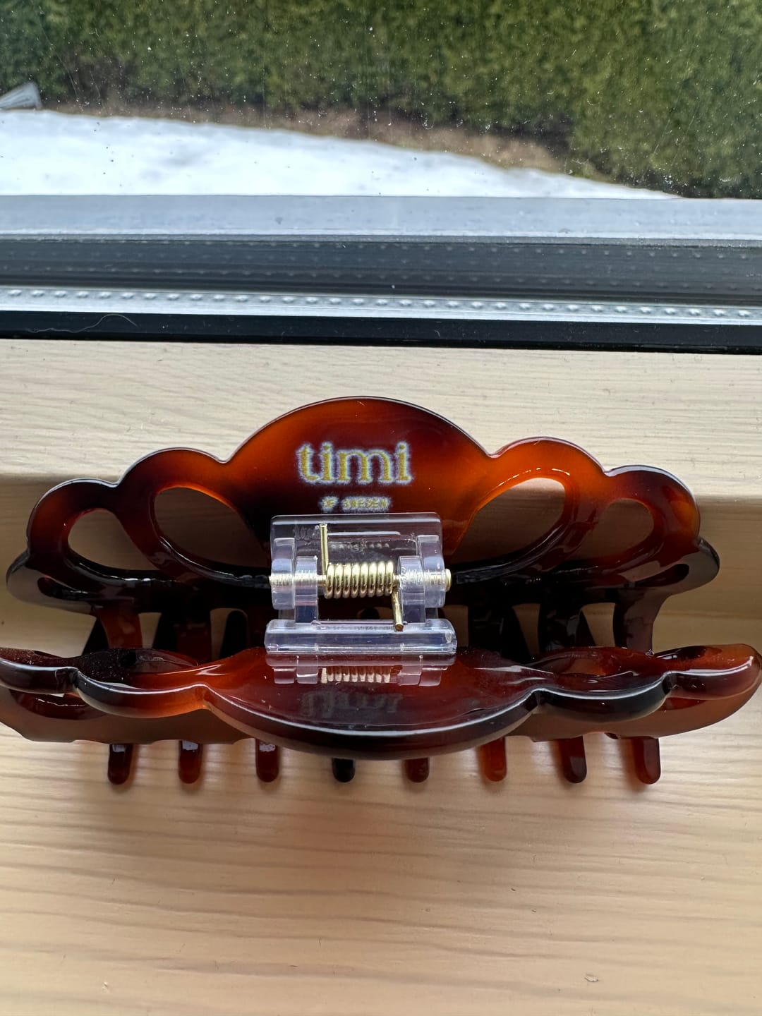 Customer photo review of Lisa - Hair Clip