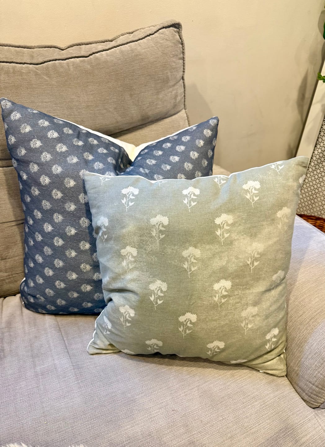Customer photo review of Clay Vintage in Blue - 18" | 22" | 24"