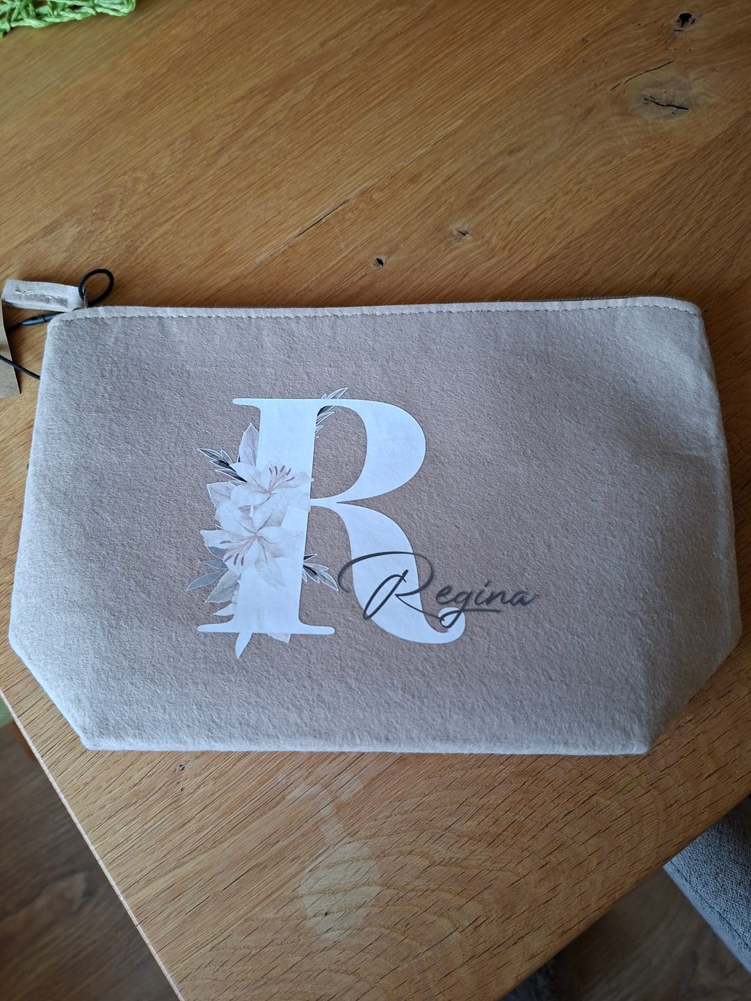 Customer photo review of Deine Initiale - Individuelle Kosmetiktasche Filz
