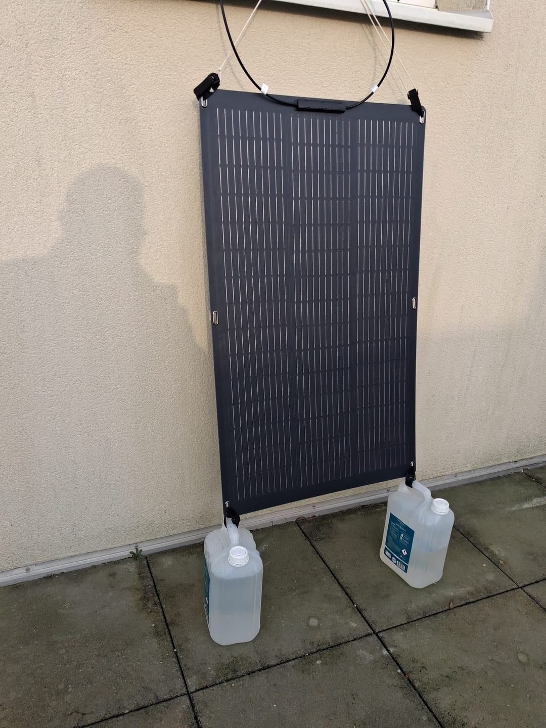 Customer photo review of ALLPOWERS SF100 Panneau Solaire Flexible 100W