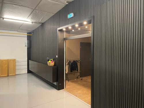 Customer photo review of Panneau Acoustique Bois Noir 260 - Tasseaux En Bois Noir