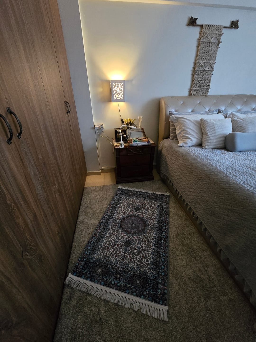 Customer photo review of Skylight Naseej Padded Prayer Mat