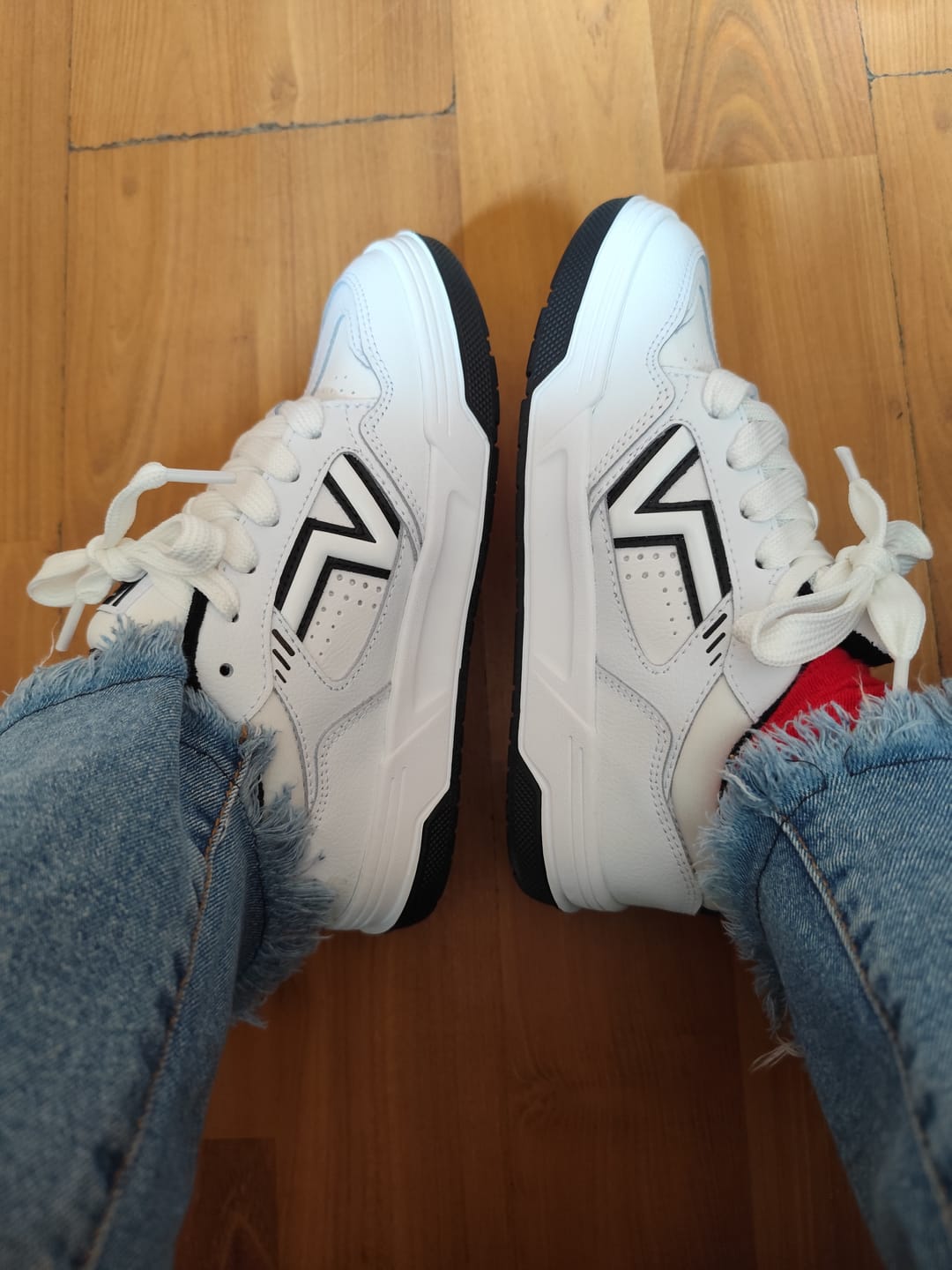 Customer photo review of Zapatilla Vans Upland Unisex Blanco