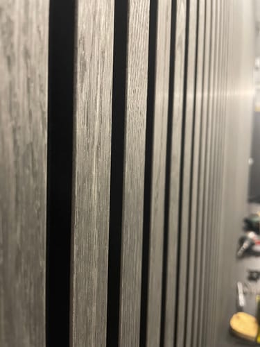 Customer photo review of Panneau Acoustique Bois Noir 260 - Tasseaux En Bois Noir