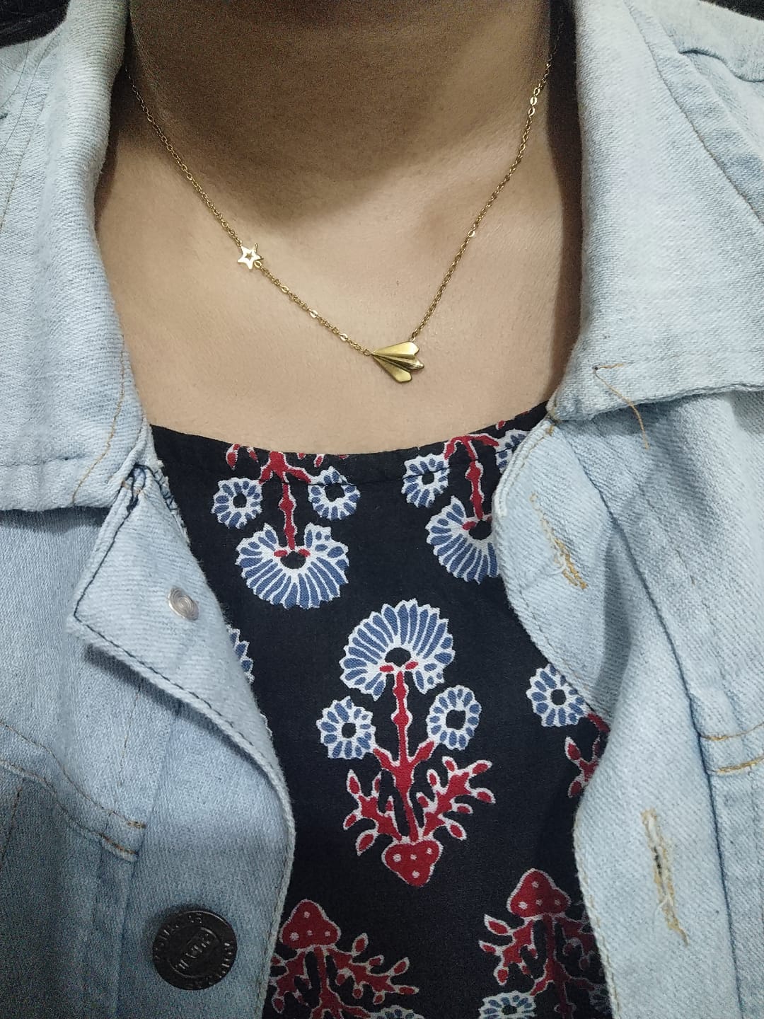 Customer photo review of Simple Chain Necklace with Star Charm