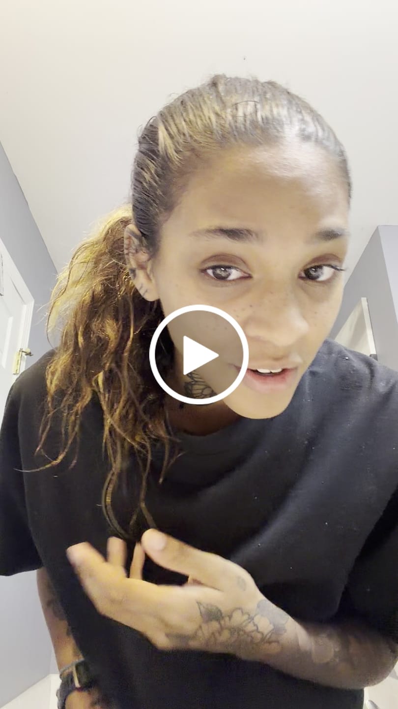 Customer video review of Airolux Women's Tee