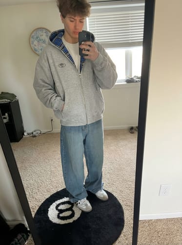Customer photo review of ARTKIMO’S ESSENTIAL HOODIE