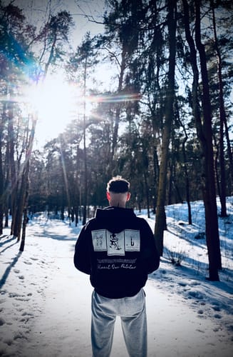 Customer photo review of VINCIT QUI PATITUR ZIP HOODIE