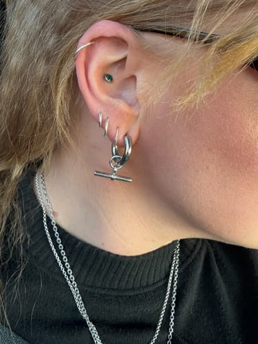 Customer photo review of The Piha T-bar Hoops