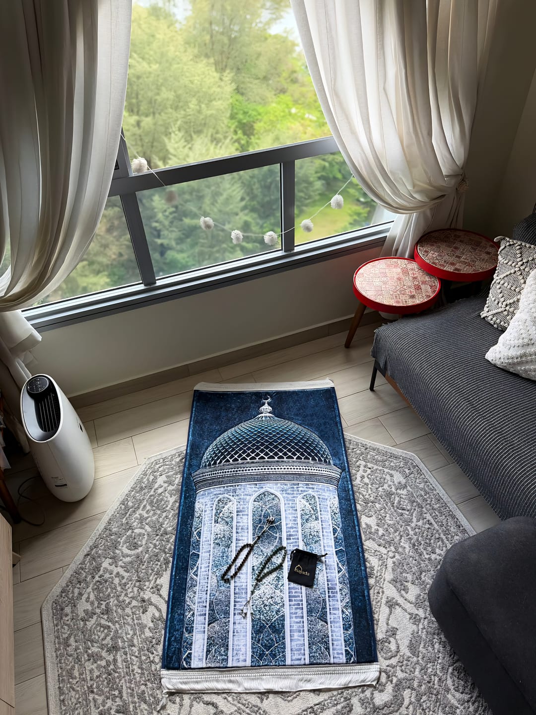 Customer photo review of Crystal Dome  Padded Prayer Mat