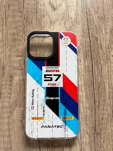 Kundenbewertung mit Foto zu WRT M4 GT3 24h Spa 2024 Livery - Individuelle Hybrid Hülle mit MagSafe
