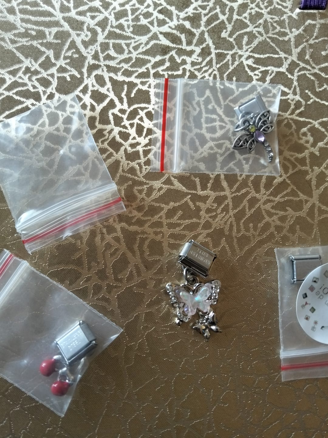 Customer photo review of Charm Mariposa Rosa