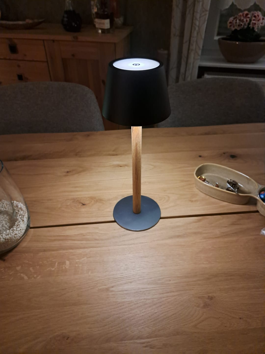 Customer photo review of Akku Tischleuchte, Massivholz, skandinavischer Stil, Eiche - Nala