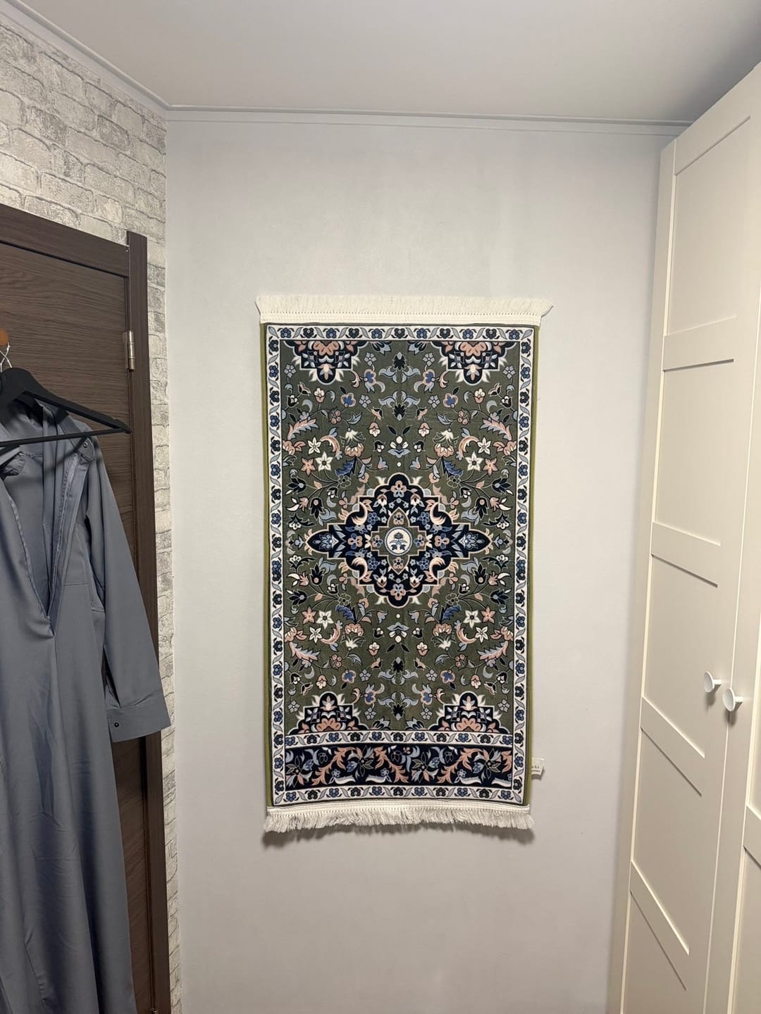 Customer photo review of Masjid-e-Nabawi Mosque Padded Prayer Mat