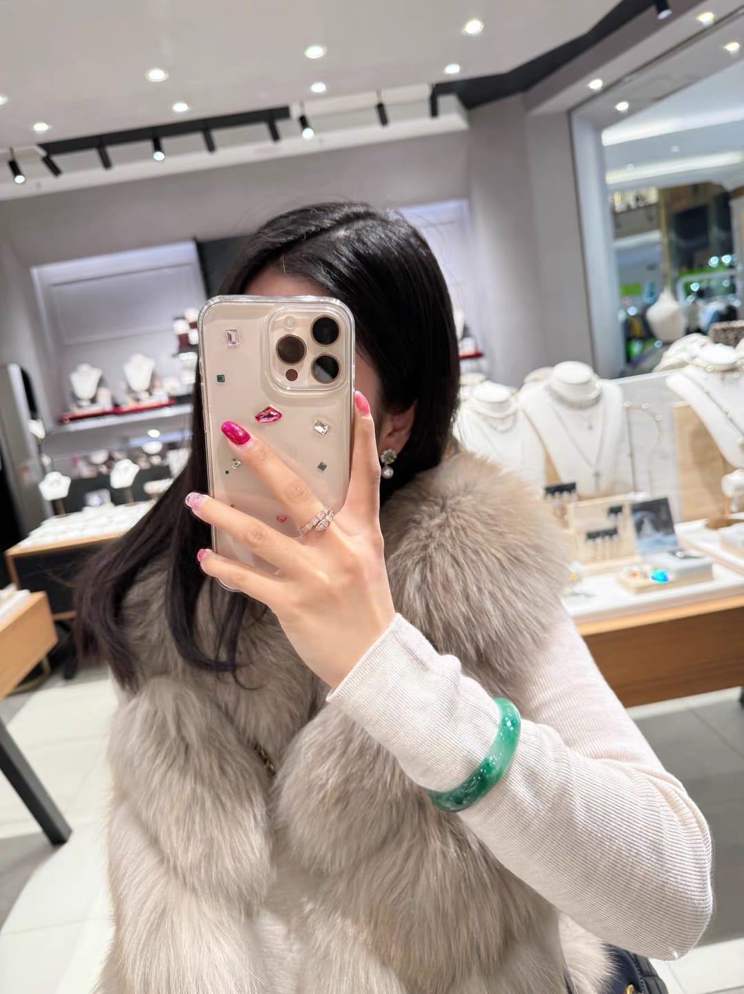 Customer photo review of Mountain Mist African Jade Bangle