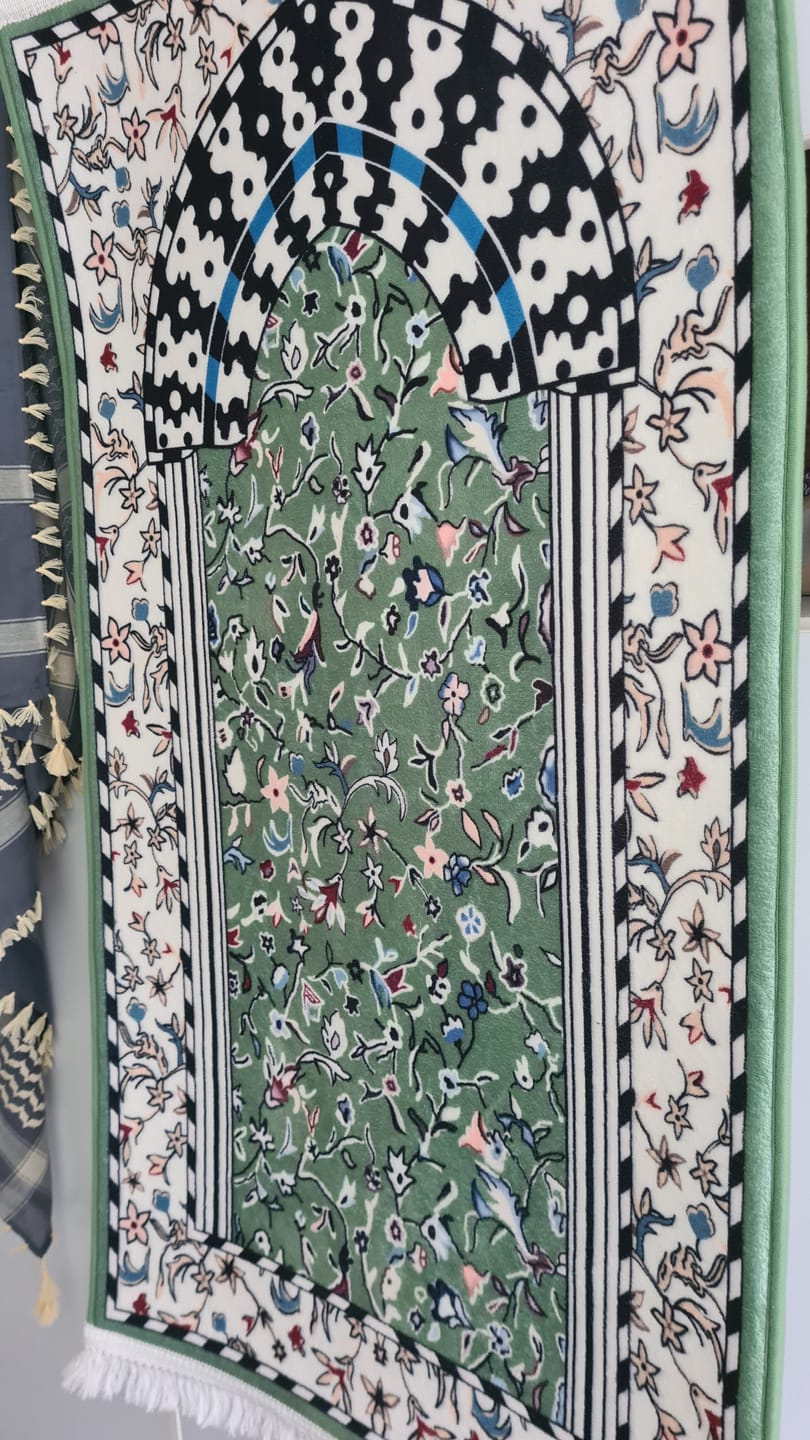 Customer photo review of Minbar Al Rawda Padded Prayer Mat