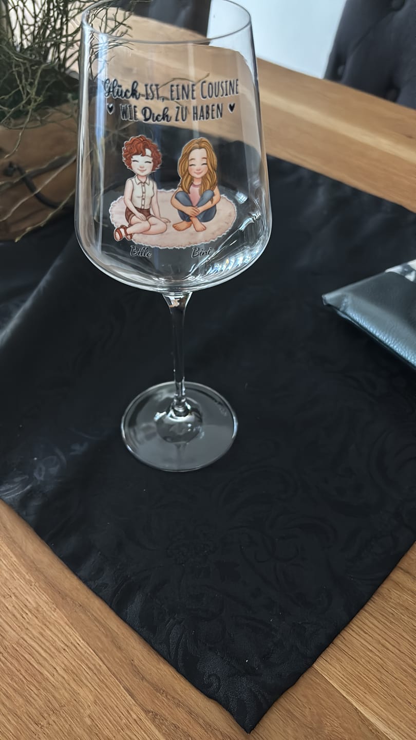 Customer photo review of Auf uns - Personalisiertes Weinglas für beste Freundinnen