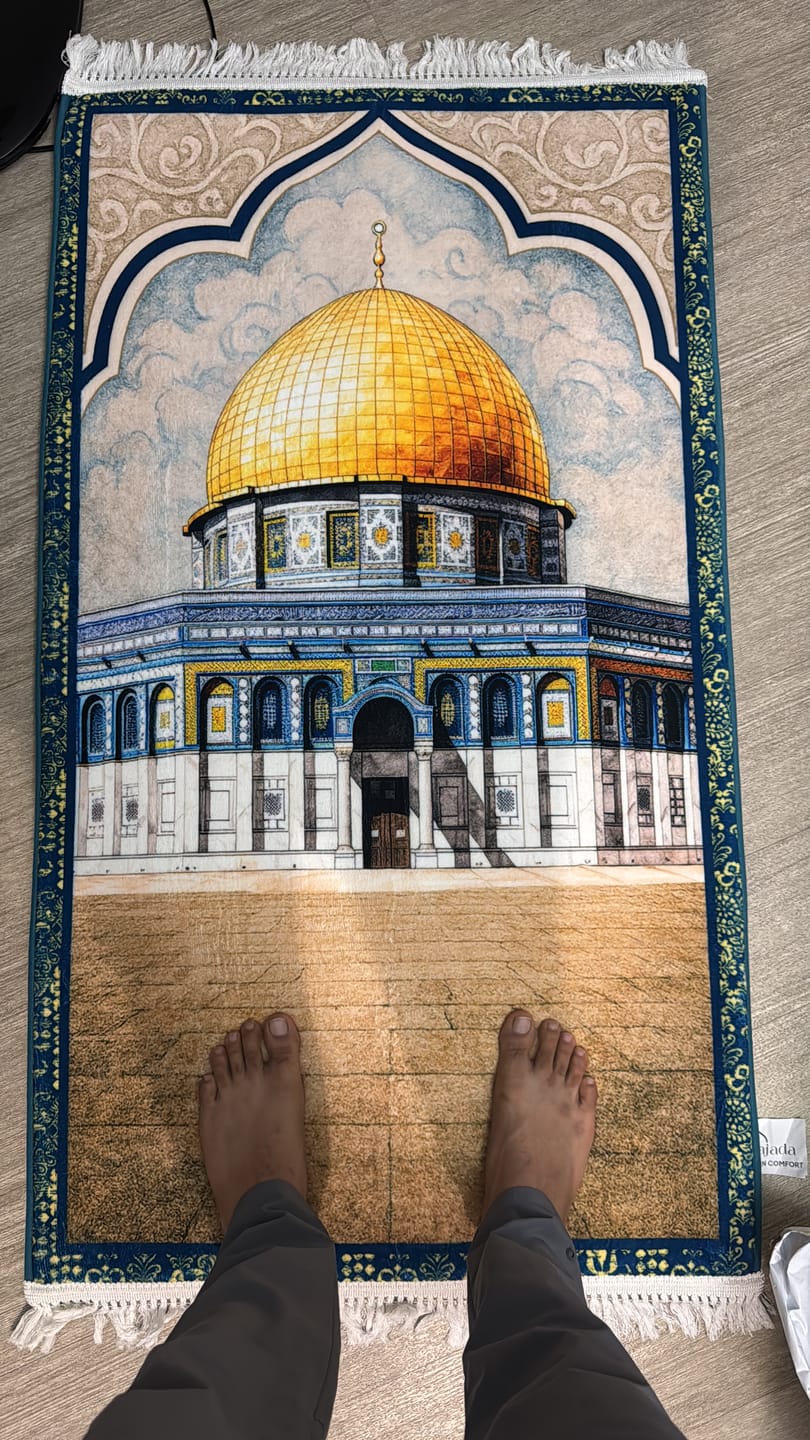 Customer photo review of Al Aqsa WaterColour  Padded Prayer Mat