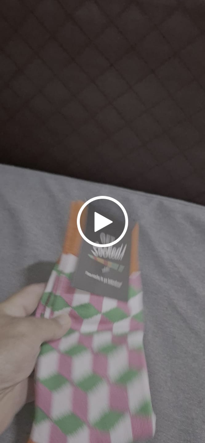 Customer video review of Cubism - Bamboo Socks