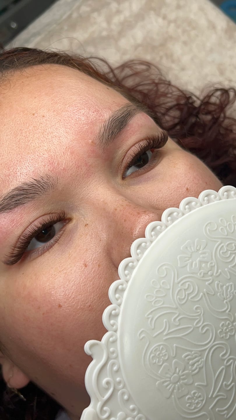 Customer photo review of 0.15mm  Brown Eyelash Extensions