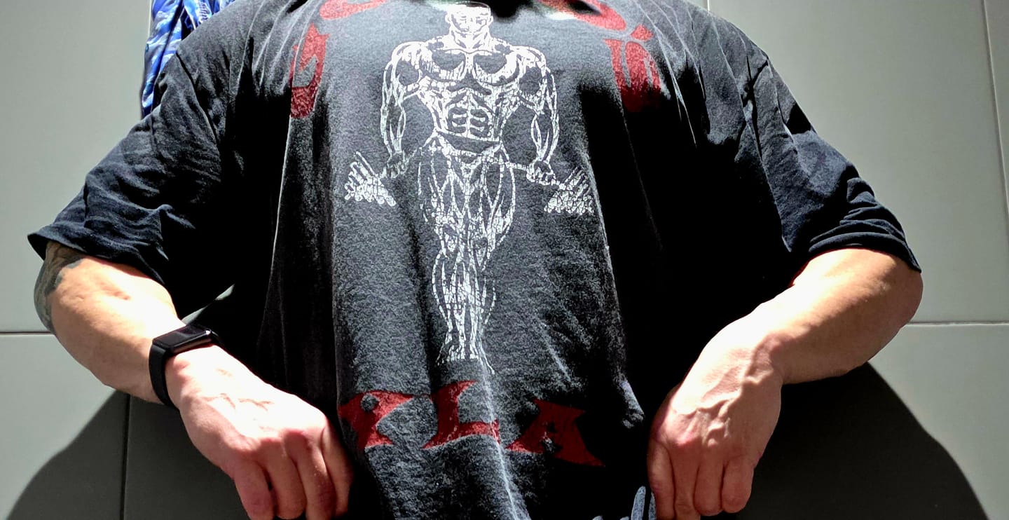 Customer photo review of 4213 - Gold's Iron Legacy Icon Tees