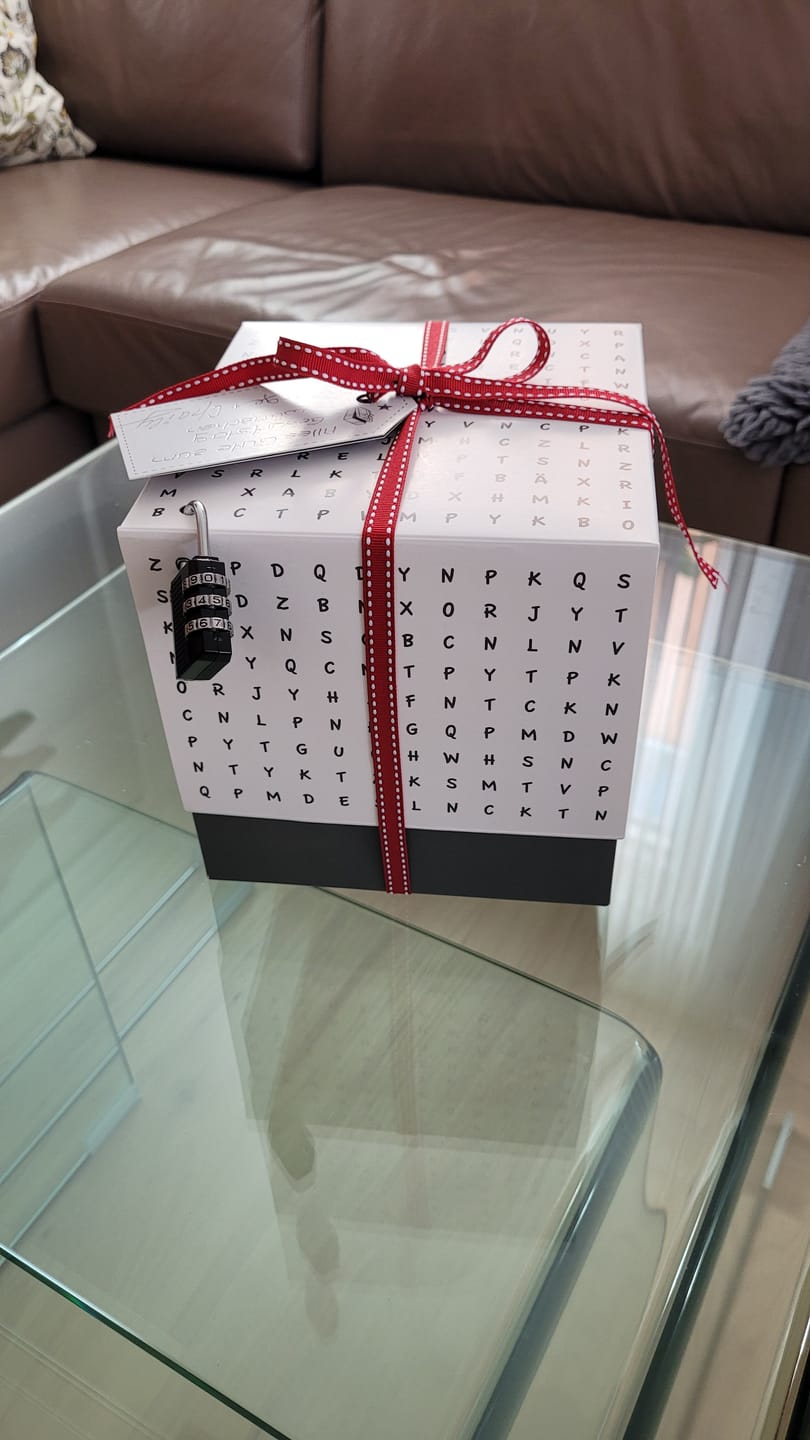 Customer photo review of Rätsel-Faltbox «Buchstaben» – Geldgeschenke als Buchstaben-Puzzle verpacken