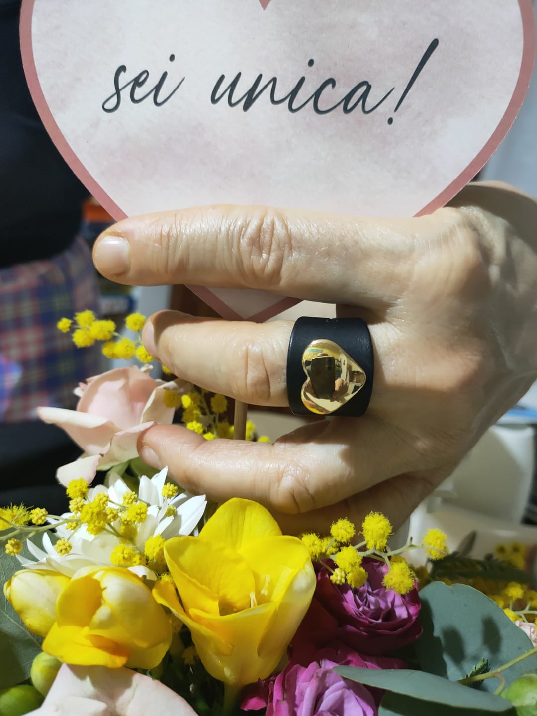 Customer photo review of Anello Pelle Cuore Mio Tulsi