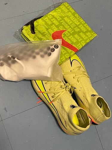 Avis photo d'un client sur Air Zoom Mercurial Superfly 10 Elite FG - Jaune/Noir