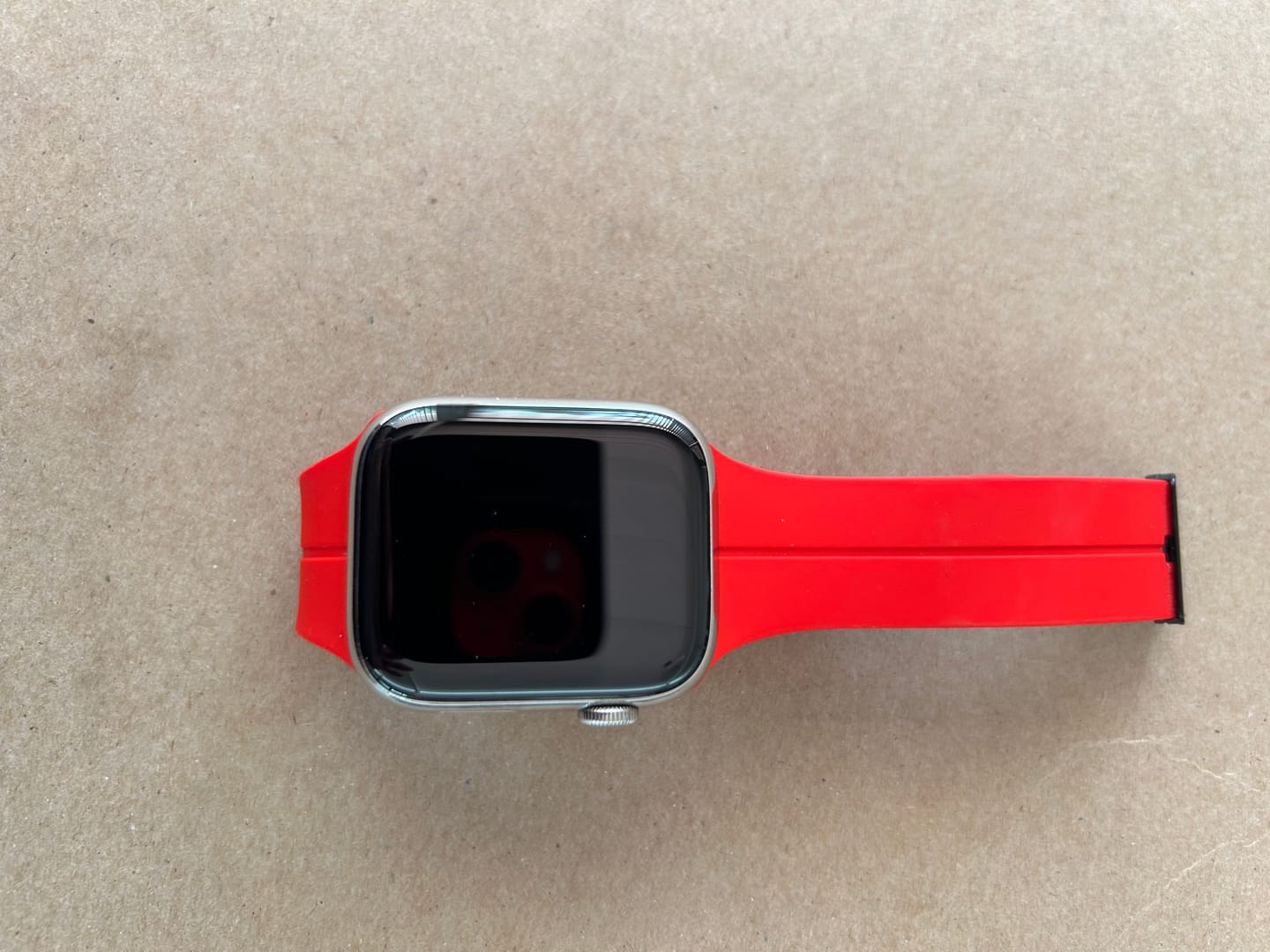 Customer photo review of FlexiFit™ Magnetic Band for Apple Watch - BUY 1 GET 1 FREE!