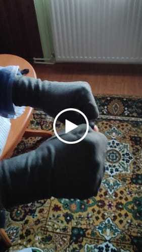 Customer video review of Félujjas Kompressziós Arthiritis Kesztyű