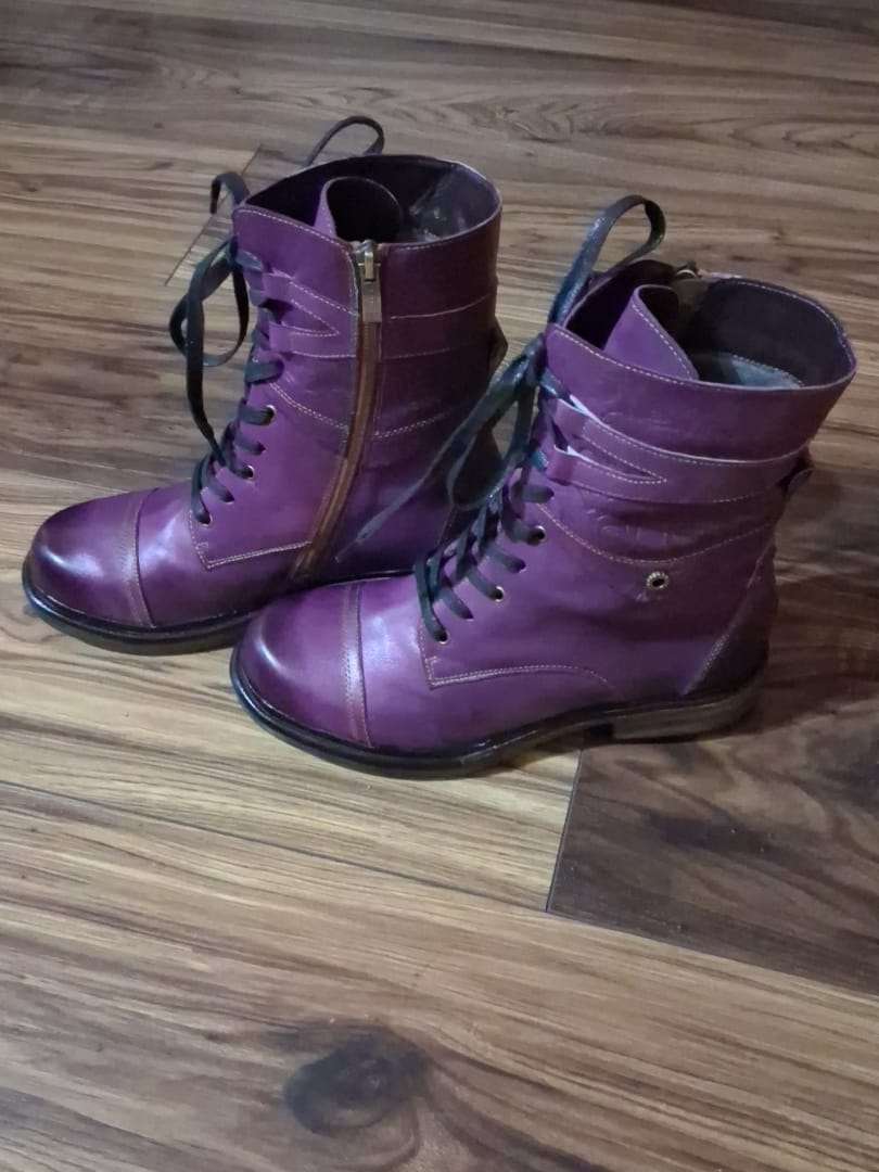 Customer photo review of Comfortable Genuine Leather Boots With Laces And Inside Zippers