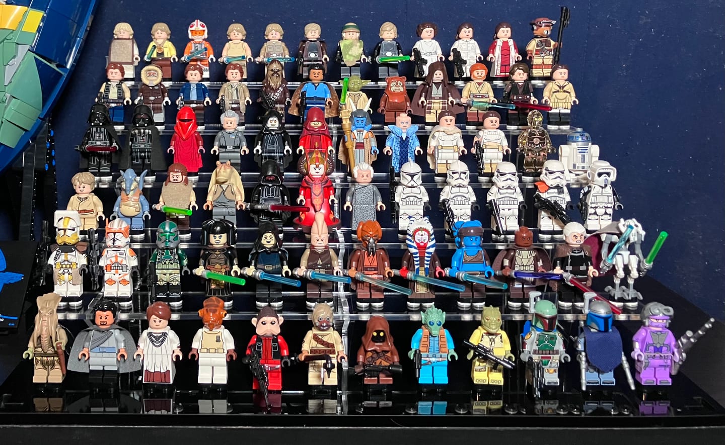 Customer photo review of Display Case for LEGO® 72 minifigures fits 1/2 IKEA Billy