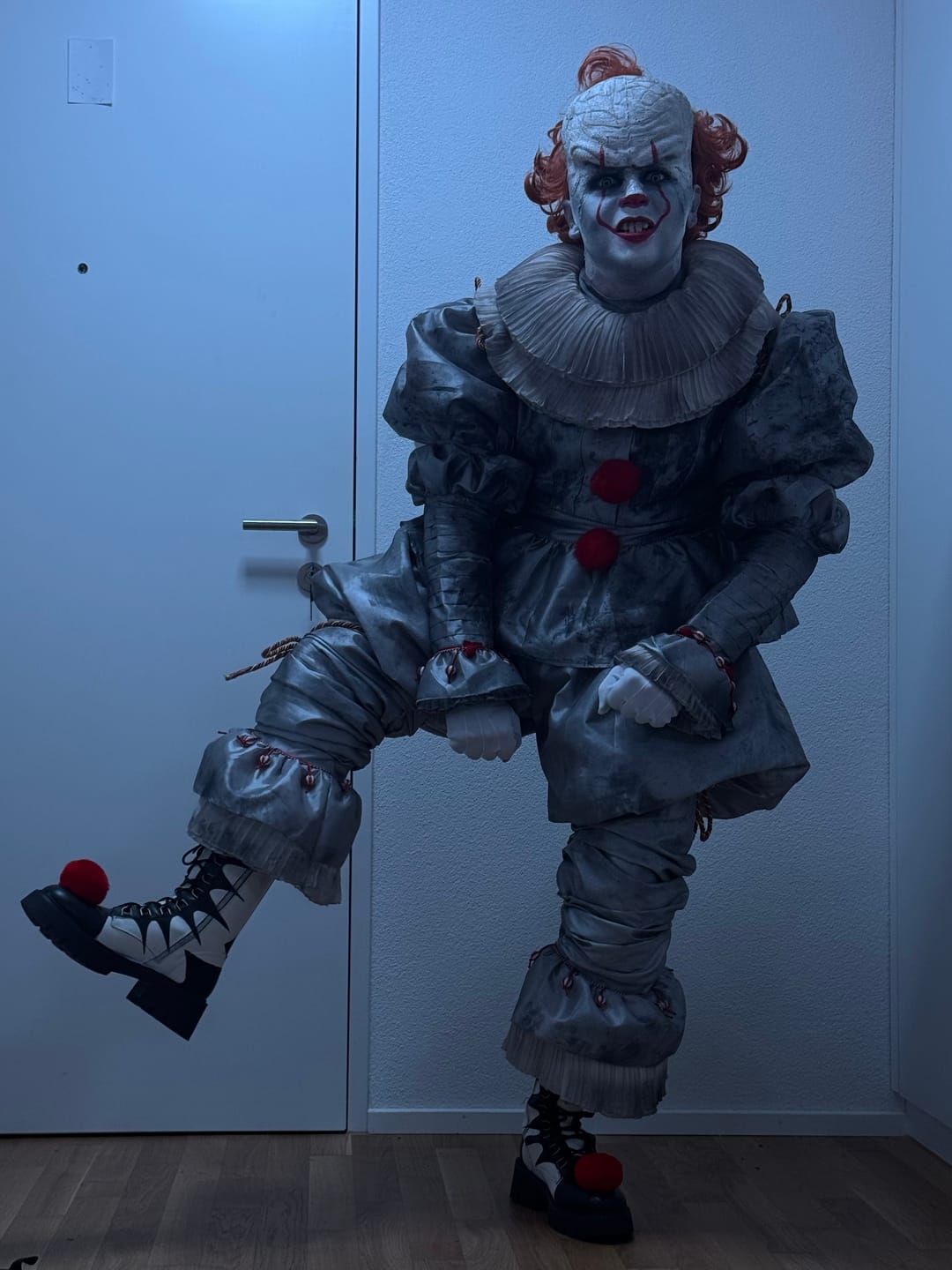 Customer photo review of Es: Kapitel 2 Horrorclown Pennywise The Clown Outfit Cosplay Kostüm NEU