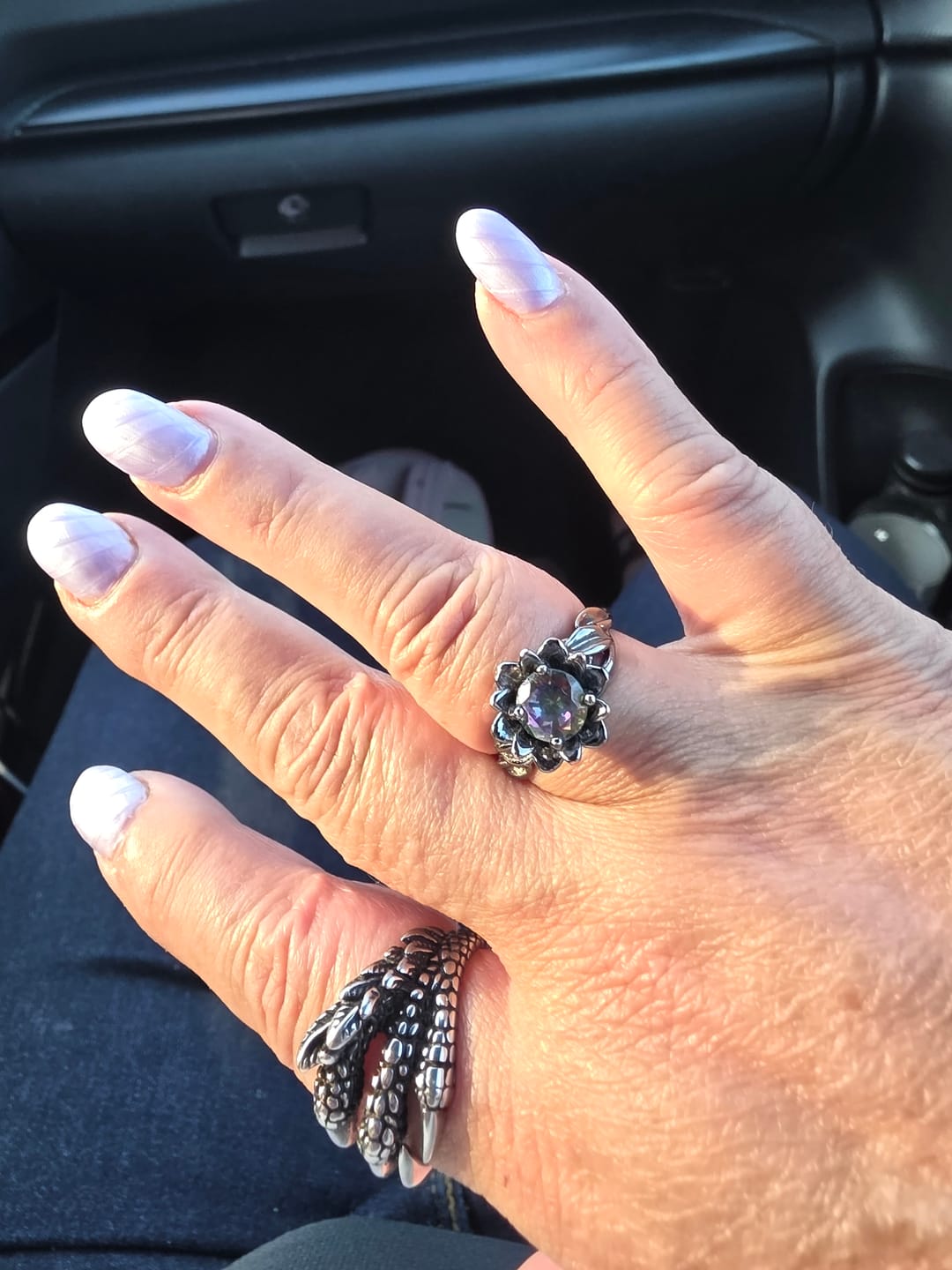 Customer photo review of FREE Today: Aurora Flower Knot Ring