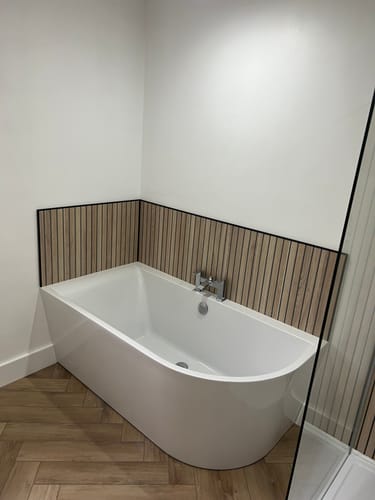 Customer photo review of Selsley 1500 Curved Freestanding SUPER DEEP Bath Left Hand