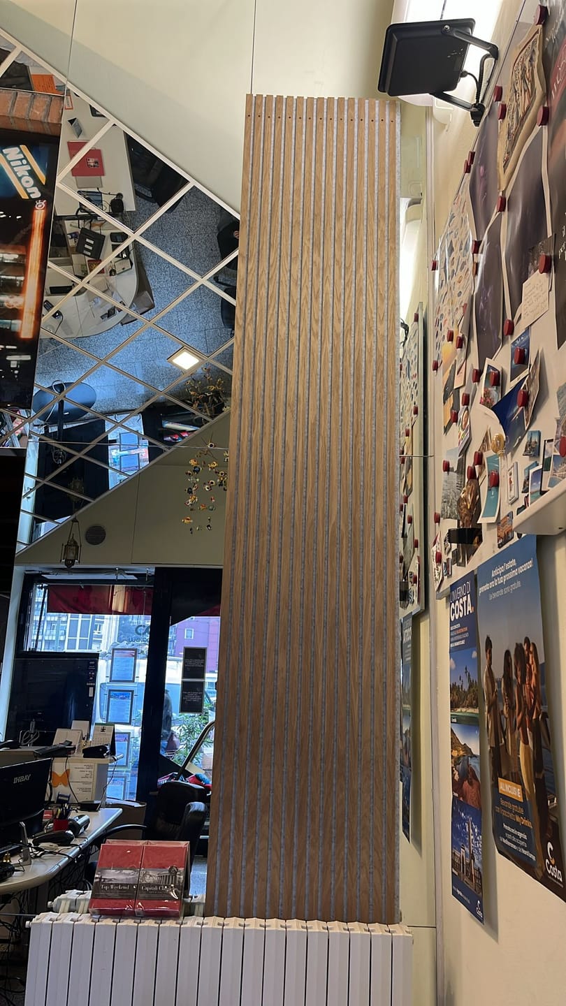 Customer photo review of Dogato acustico in legno | Rovere Chiaro con Feltro Grigio