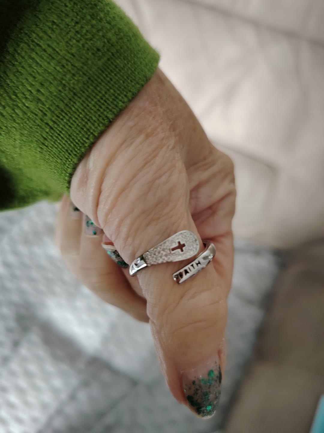 Customer photo review of "FAITH" Handmade Christian Family Ring in Zircon & 925 Sterling Silver (GIFTING OFFER)