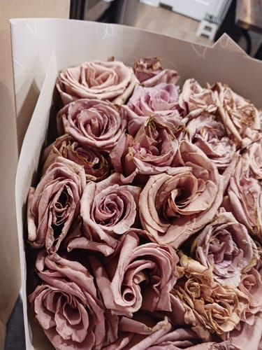 Customer photo review of Cappuccino Rose Bouquet