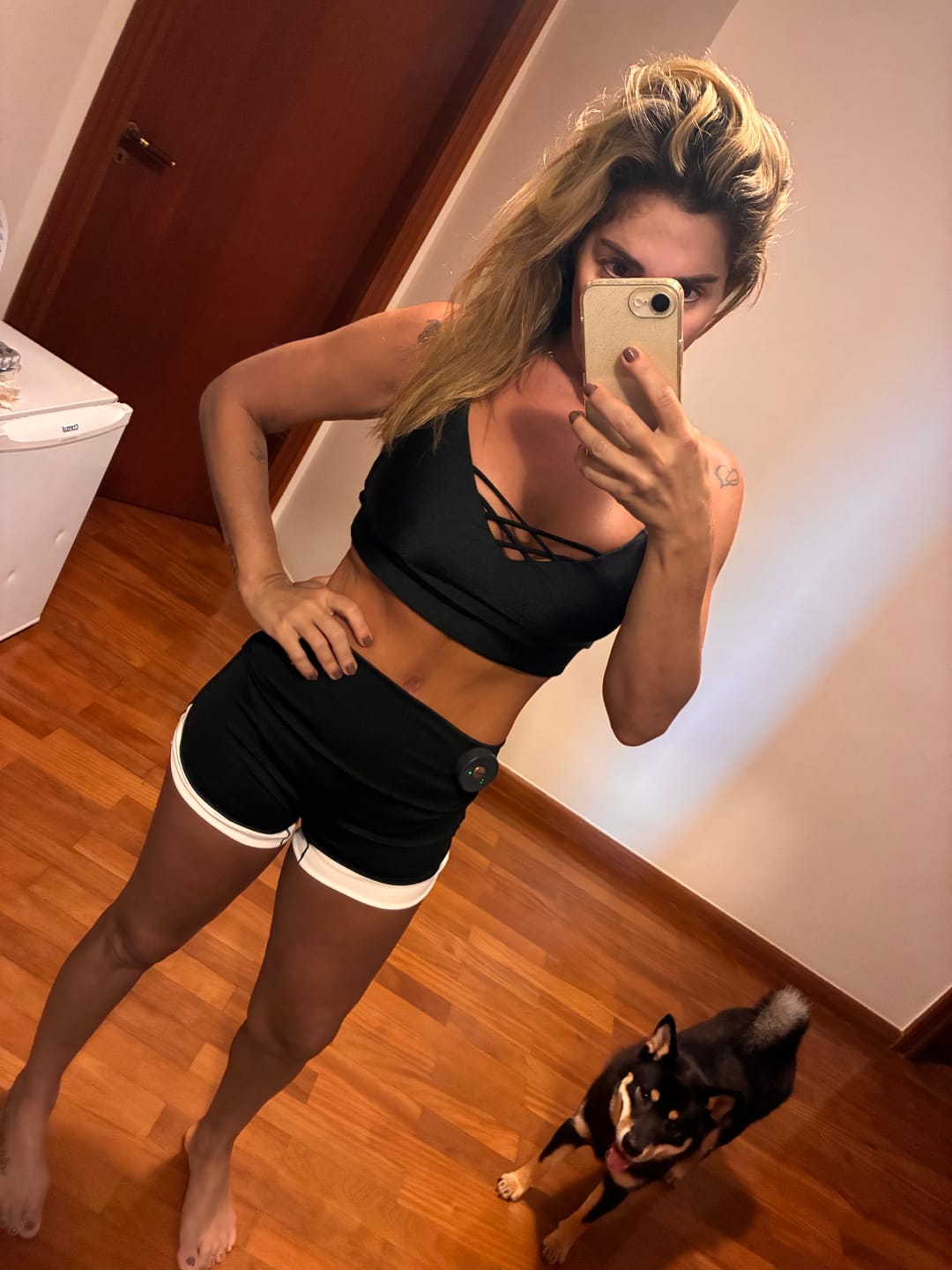 Customer photo review of JOVS EMS Toning Shorts